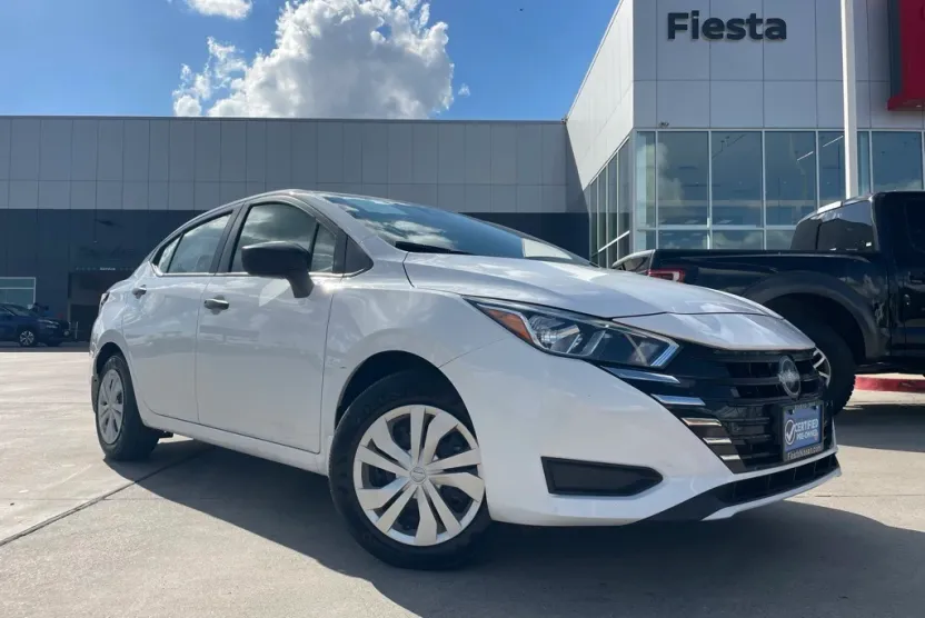 2023 Nissan Altima 2.5 SR photo 1