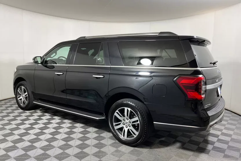 2023 Ford Expedition MAX Limited photo 1