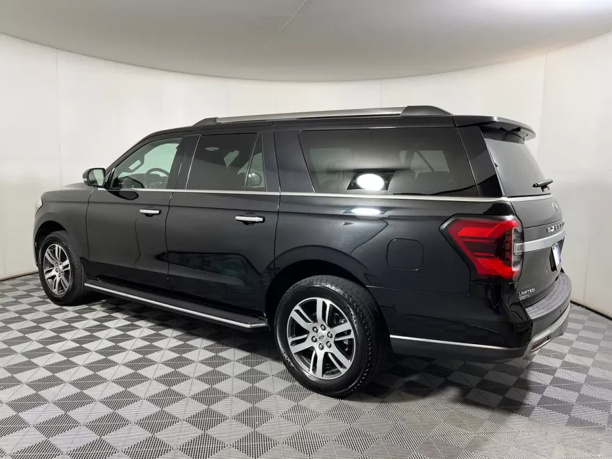 2023 Ford Expedition MAX Limited photo 1