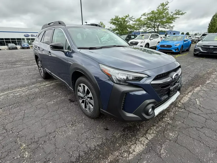 2024 Subaru Outback Limited photo 1