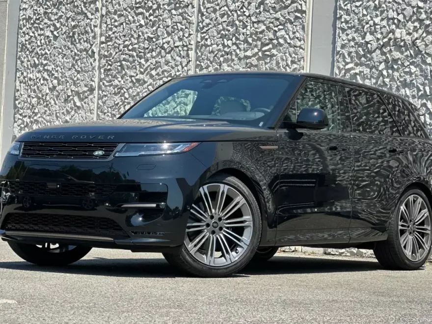 2025 Land Rover Range Rover Sport SE photo 1