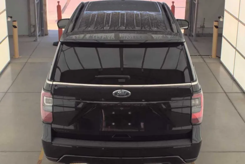 2020 Ford Expedition Limited photo 1