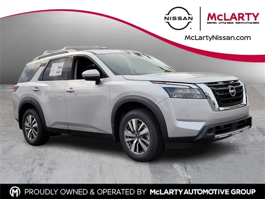 2025 Nissan Pathfinder SL photo 1