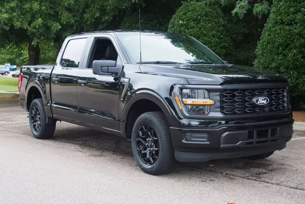 2025 Ford F-150 STX photo 1