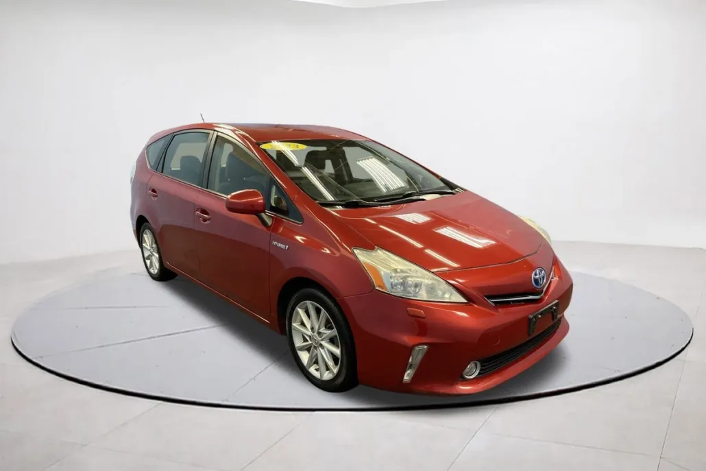 2013 Toyota Prius V Five photo 1