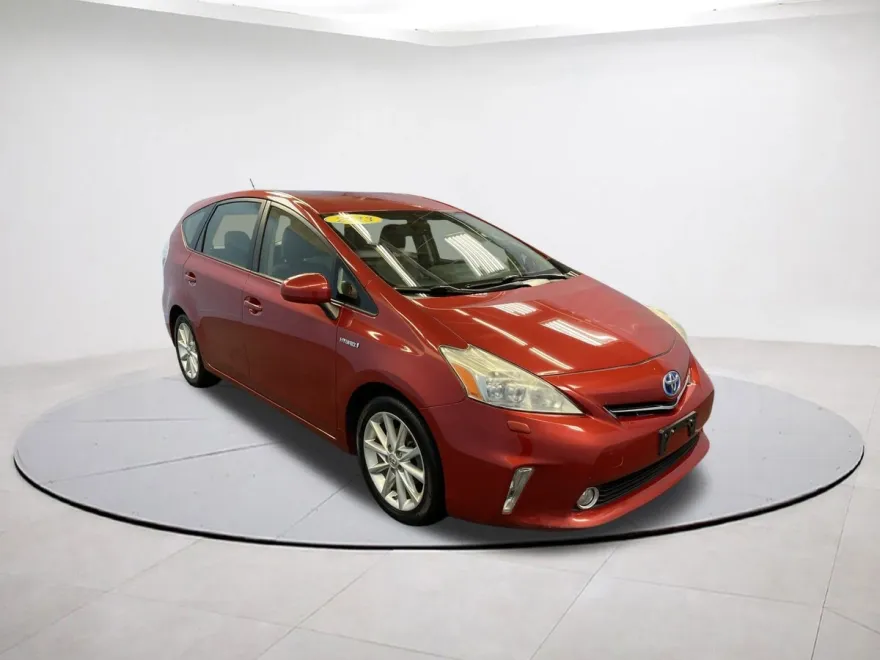 2013 Toyota Prius V Five photo 1