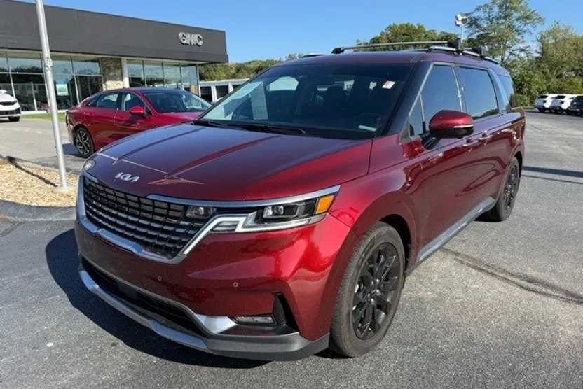 2023 Kia Carnival SX Prestige photo 1