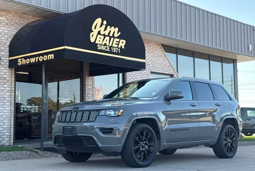 2020 Jeep Grand Cherokee Altitude photo 1