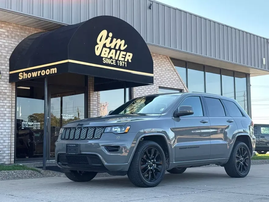 2020 Jeep Grand Cherokee Altitude photo 1