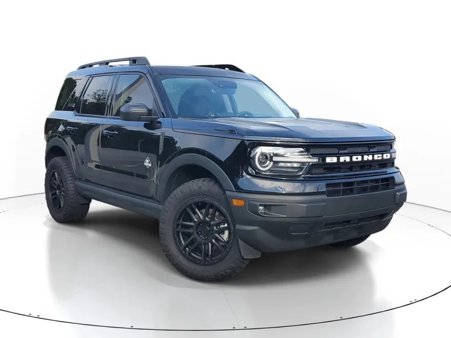 2024 Ford Bronco Sport Outer Banks photo 1