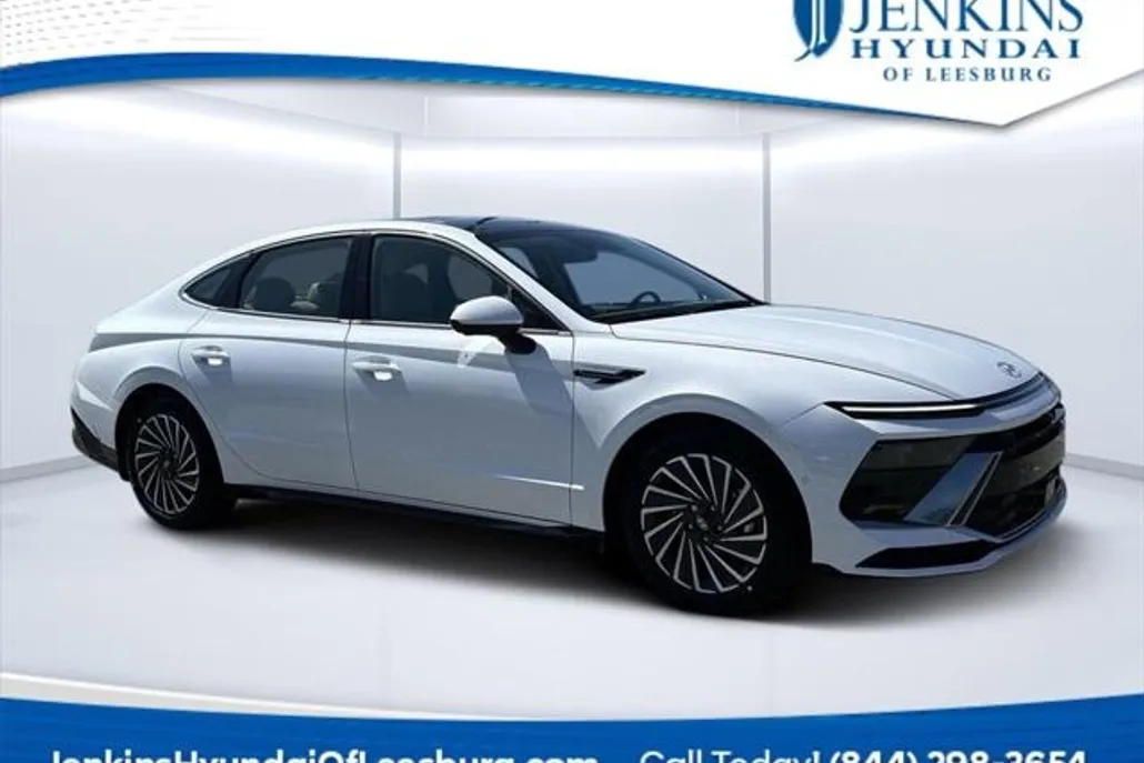 2025 Hyundai Sonata Hybrid Limited photo 1