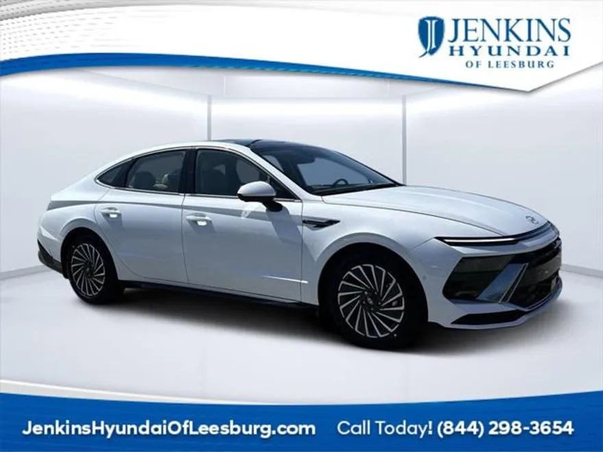 2025 Hyundai Sonata Hybrid Limited photo 1