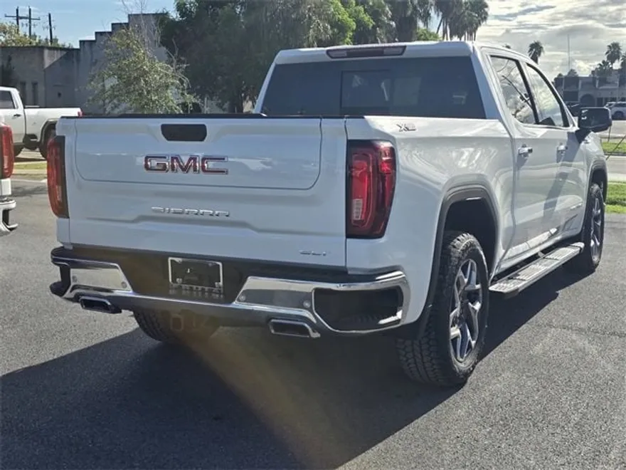 2026 Gmc Sierra 1500 SLT photo 1