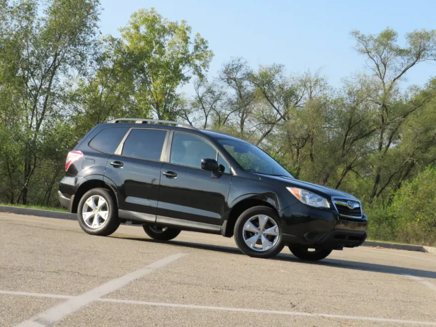 2014 Subaru Forester 2.5i Premium photo 1