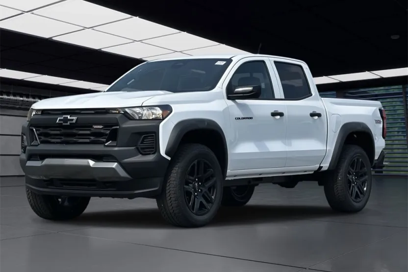2025 Chevrolet Colorado Trail Boss photo 1