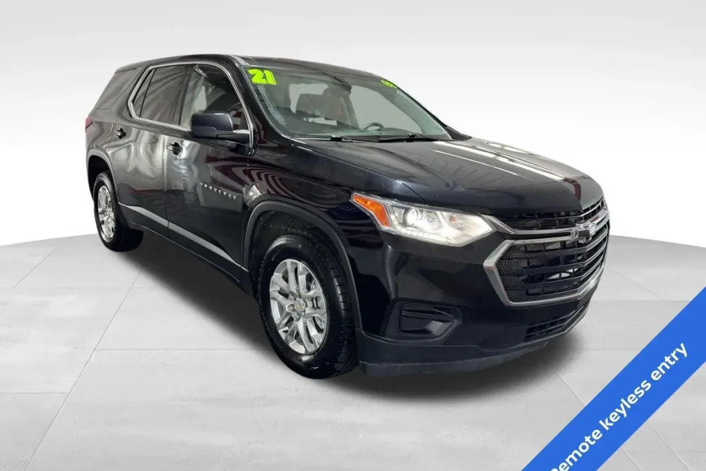 2021 Chevrolet Traverse LS photo 1