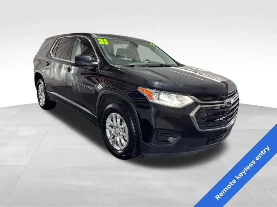 2021 Chevrolet Traverse LS photo 1