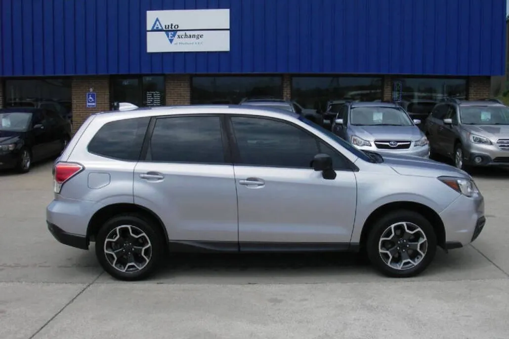 2018 Subaru Forester 2.5i photo 1