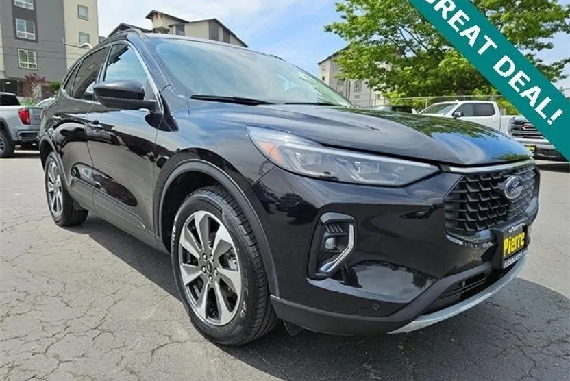 2023 Ford Escape Platinum photo 1