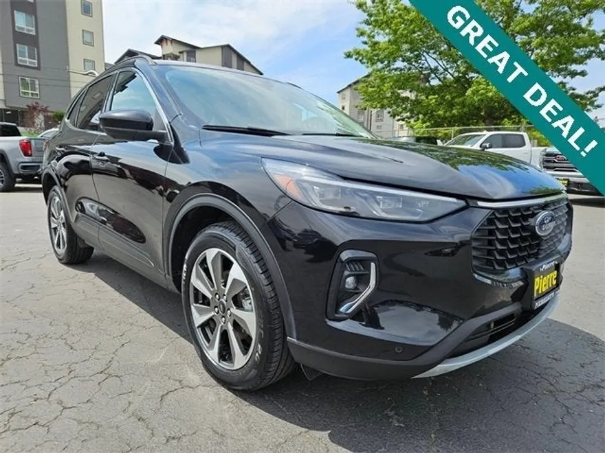 2023 Ford Escape Platinum photo 1