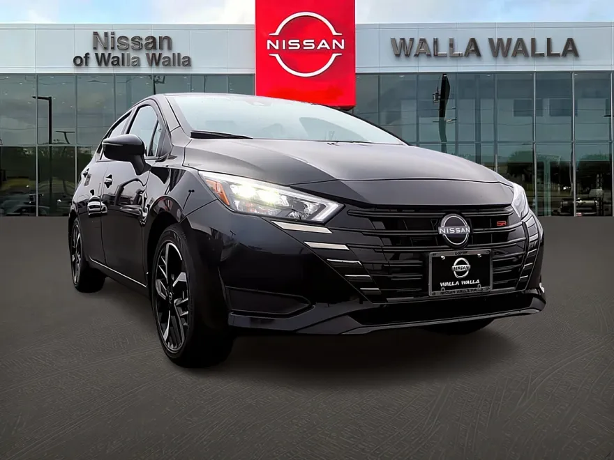 2025 Nissan Versa SR photo 1