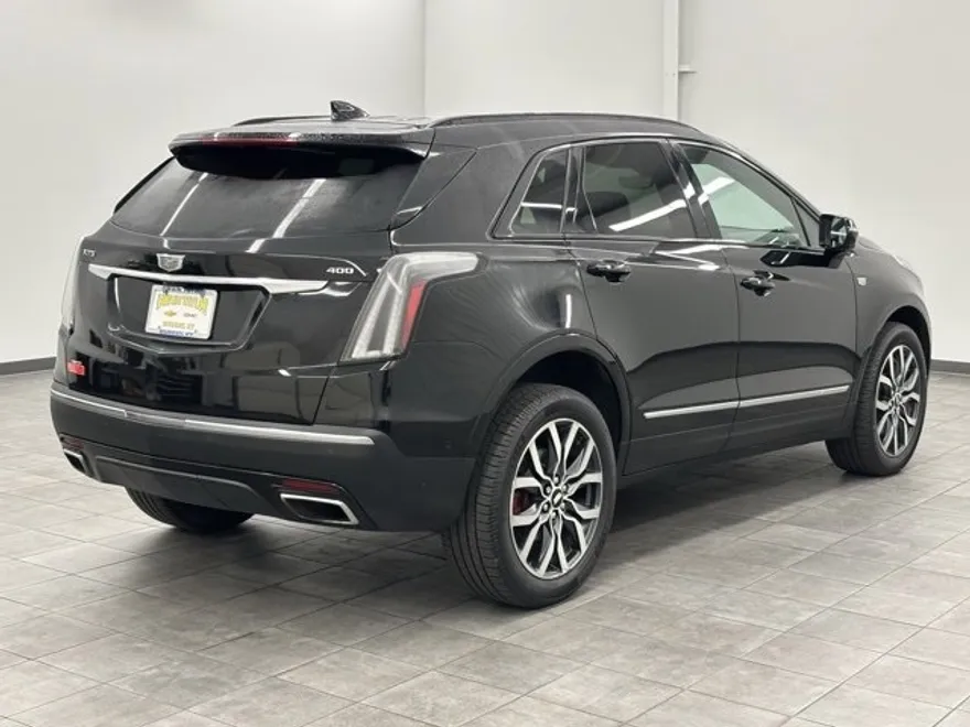 2022 Cadillac XT5 Sport photo 1