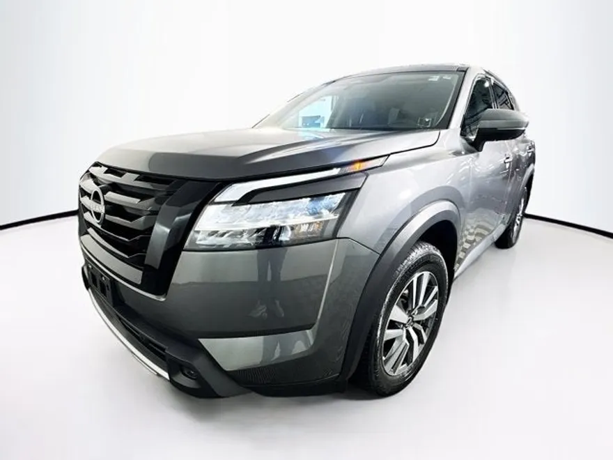 2024 Nissan Pathfinder SL photo 1