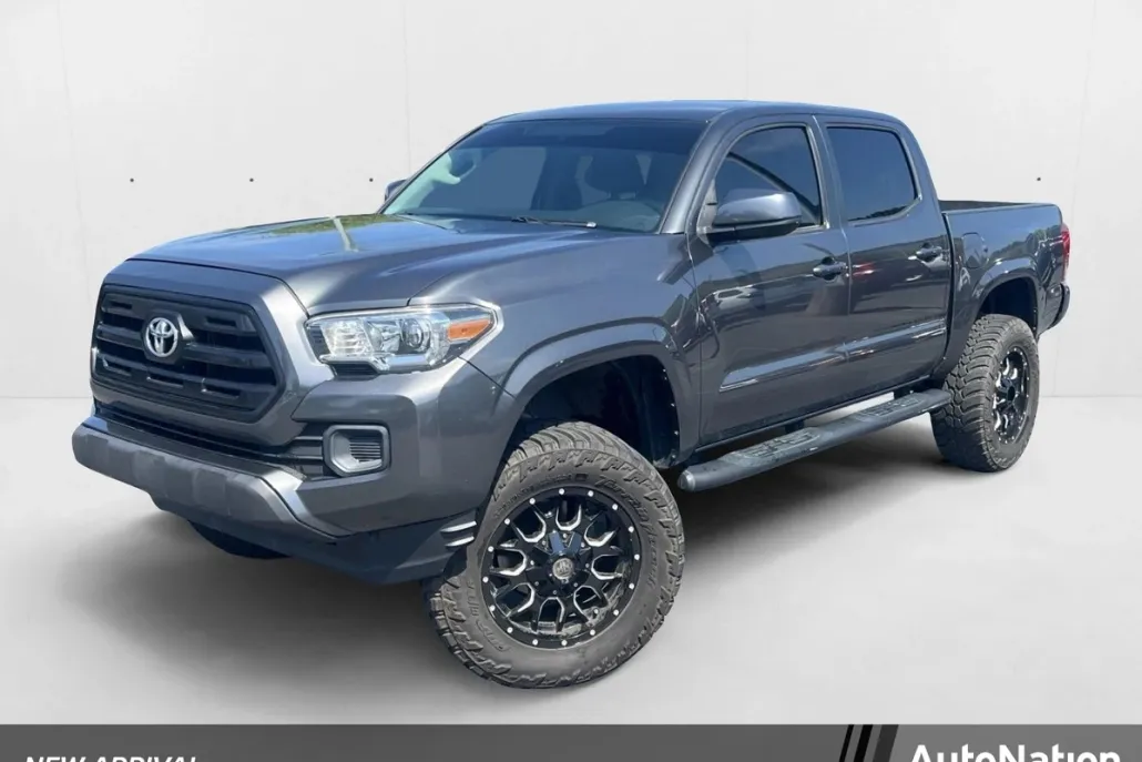 2017 Toyota Tacoma SR V6 photo 1