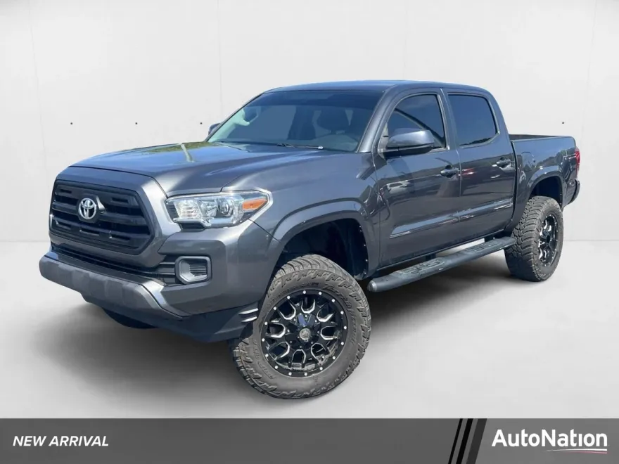 2017 Toyota Tacoma SR V6 photo 1