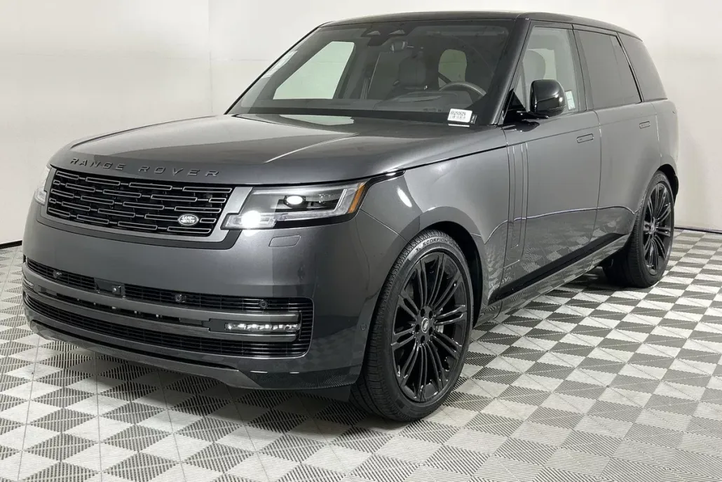2025 Land Rover Range Rover SE photo 1