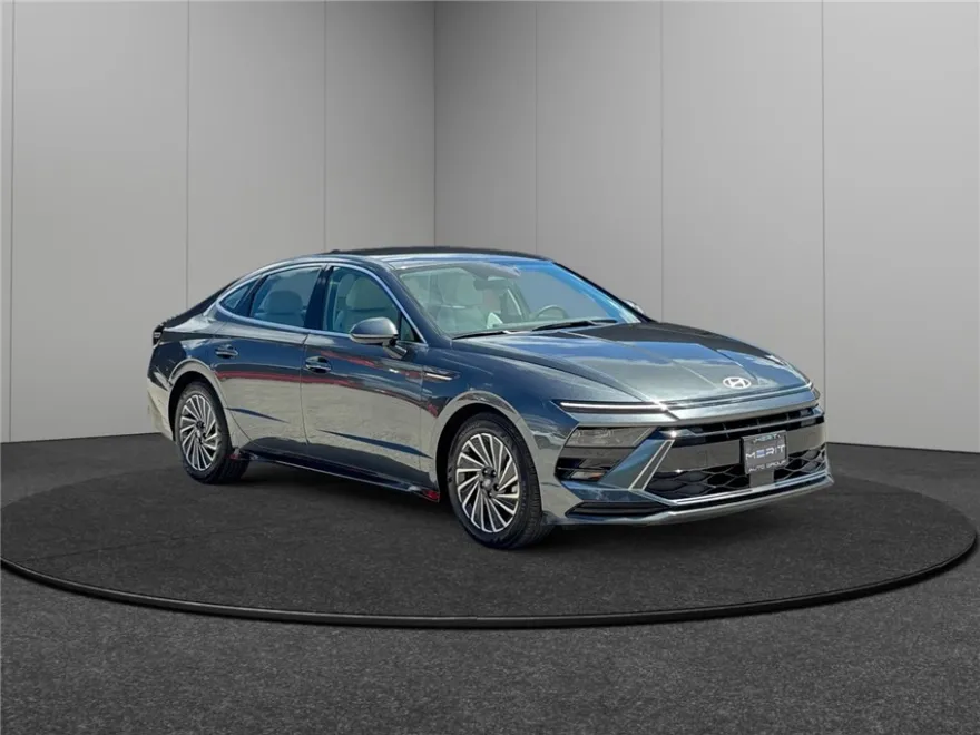 2025 Hyundai Sonata Hybrid SEL photo 1