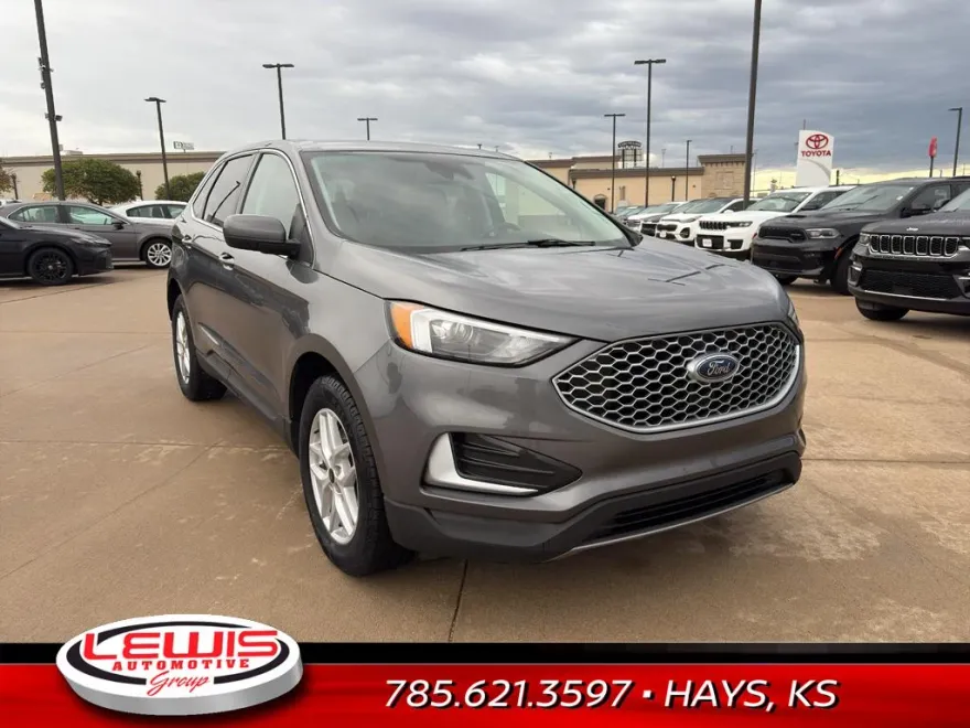 2024 Ford Edge SEL photo 1