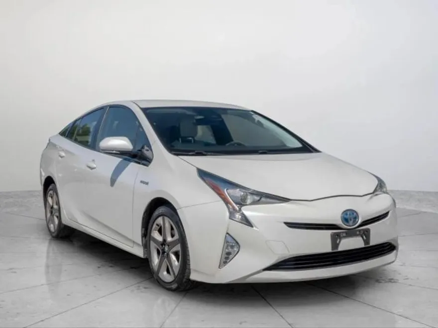 2016 Toyota Prius Two Eco photo 1