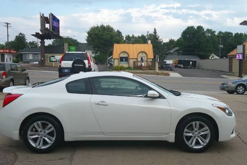 2012 Nissan Altima 2.5 S photo 1
