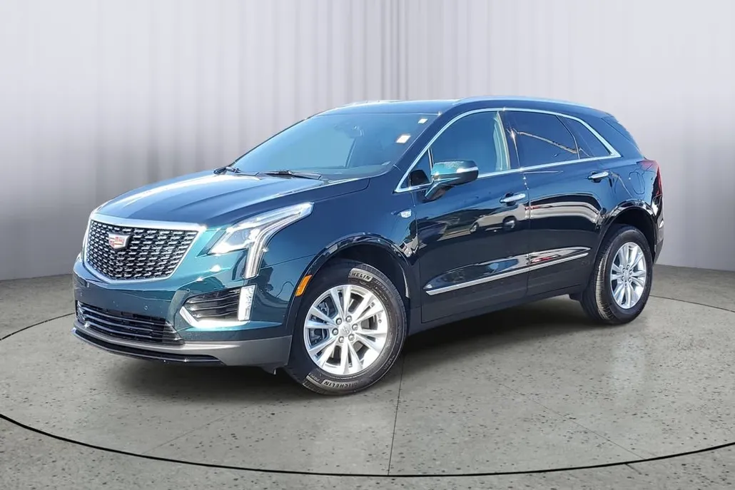 2024 Cadillac XT5 Luxury photo 1