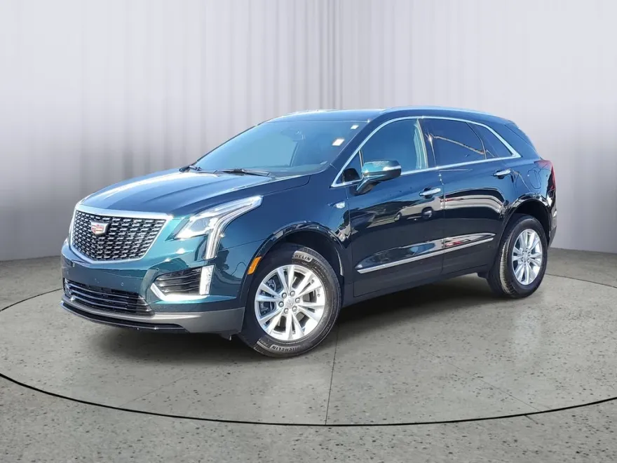 2024 Cadillac XT5 Luxury photo 1