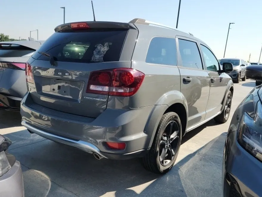 2019 Dodge Journey Crossroad photo 1