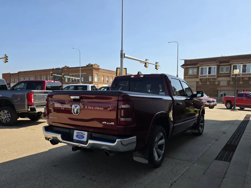 2021 Ram 1500 Limited photo 1