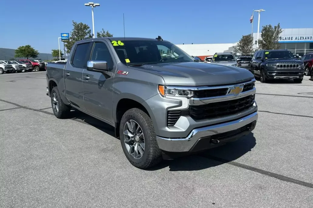 2026 Chevrolet Silverado 1500 LT photo 1