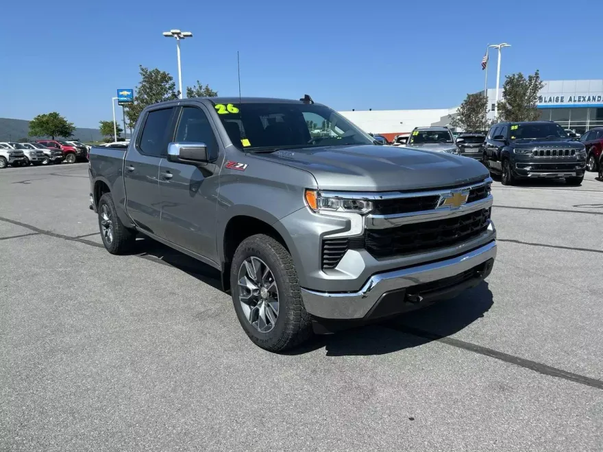 2026 Chevrolet Silverado 1500 LT photo 1
