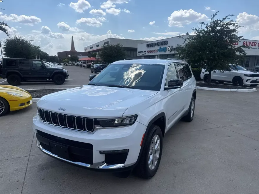 2024 Jeep Grand Cherokee Limited photo 1