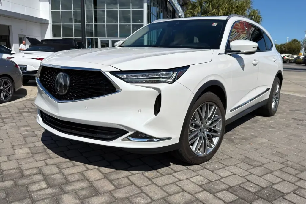 2023 Acura MDX Advance SH-AWD photo 1