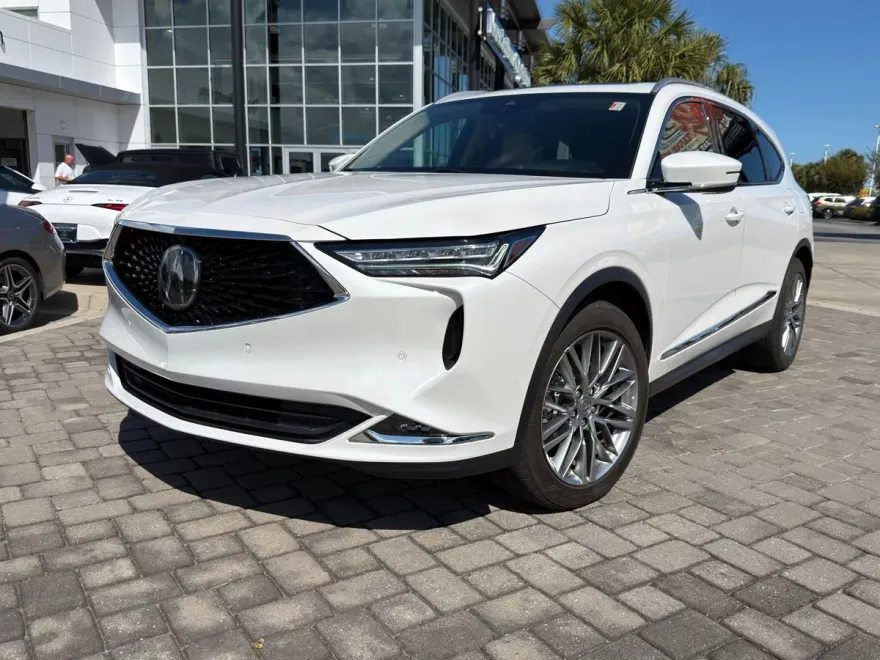 2023 Acura MDX Advance SH-AWD photo 1