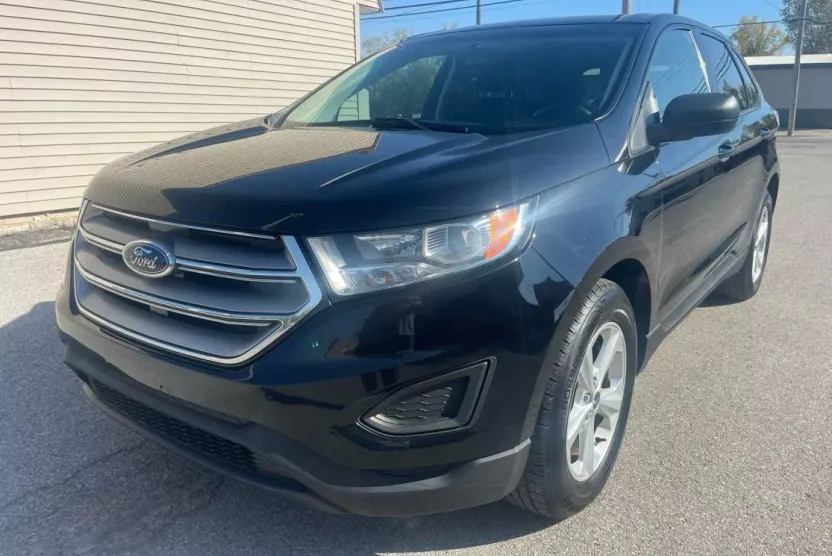 2017 Ford Edge SE Sport photo 1