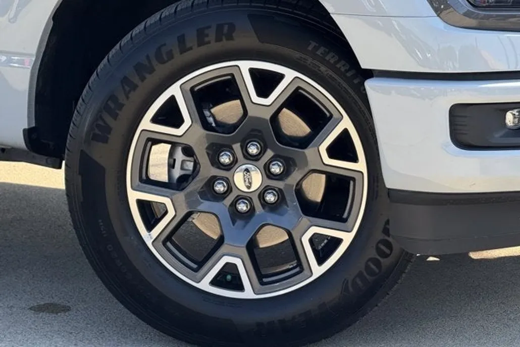 2024 Ford F-150 STX photo 1