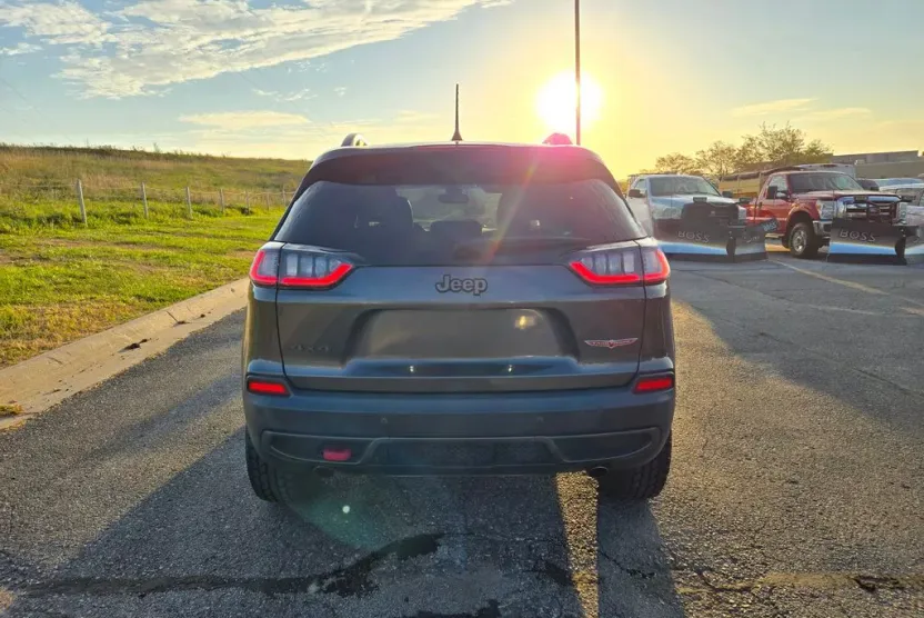 2020 Jeep Cherokee Trailhawk photo 1