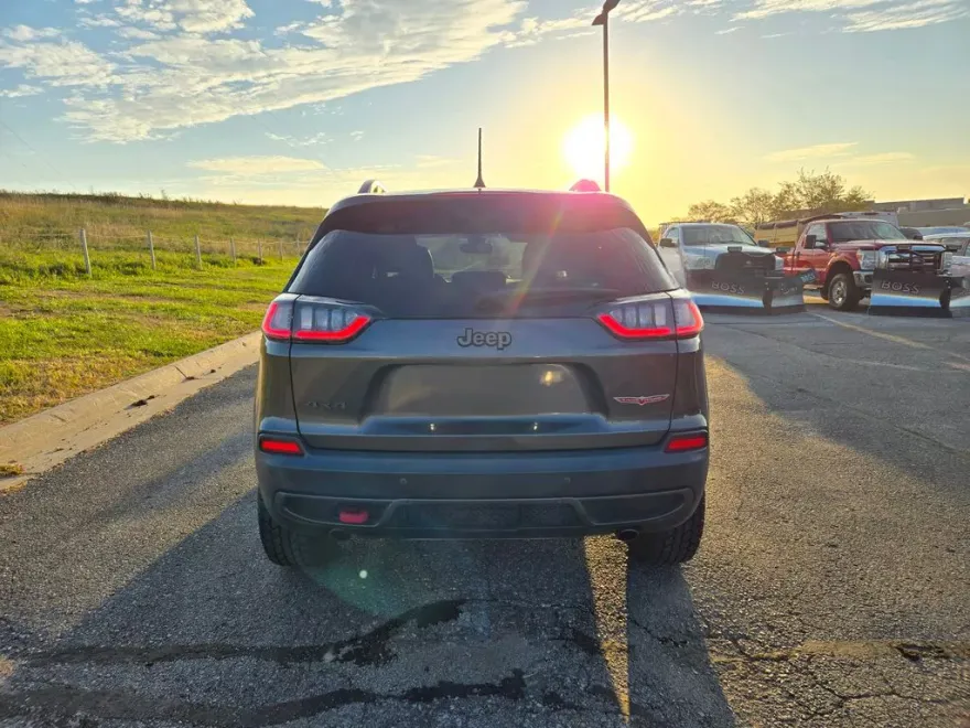 2020 Jeep Cherokee Trailhawk photo 1