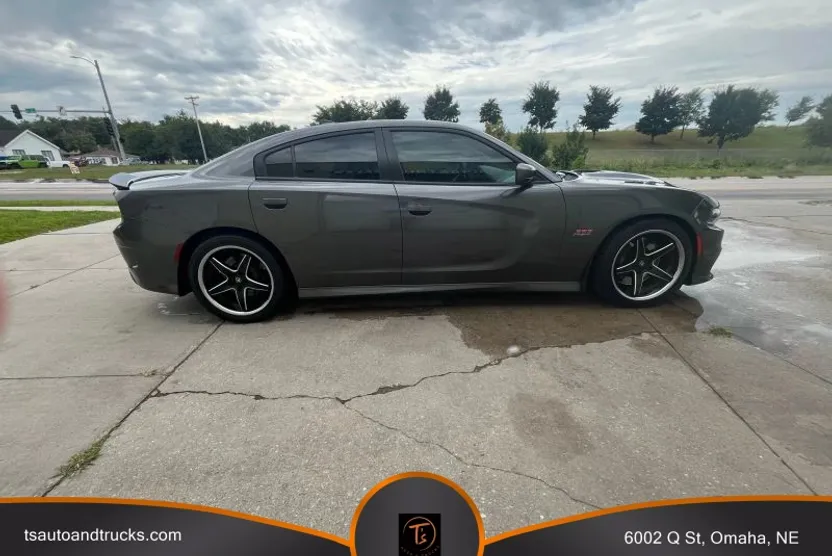 2019 Dodge Charger Scat Pack photo 1