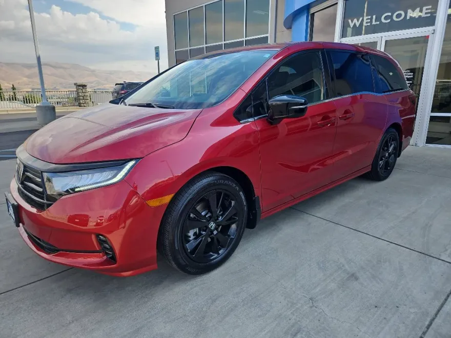 2024 Honda Odyssey Sport photo 1
