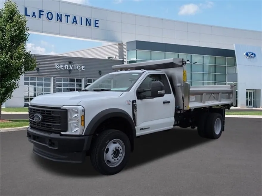 2024 Ford F-600 photo 1